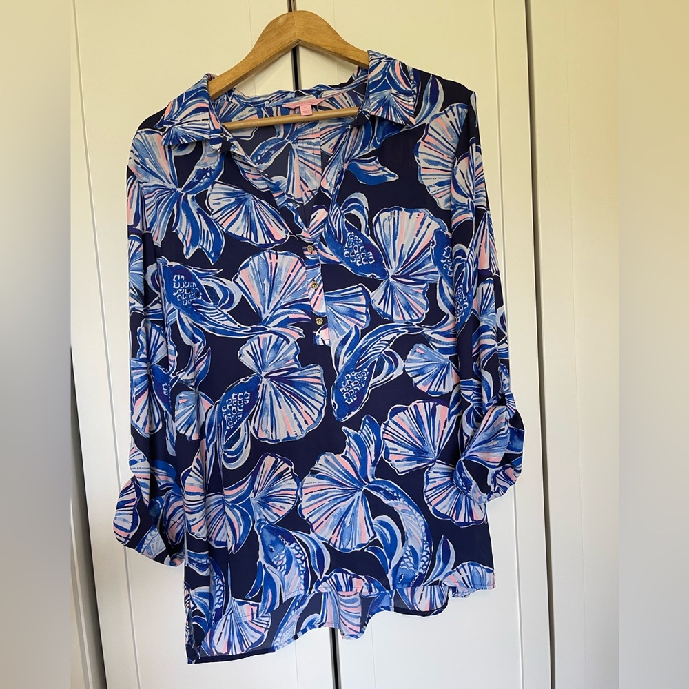 Lilly Pulitzer Women’s shirt size XL